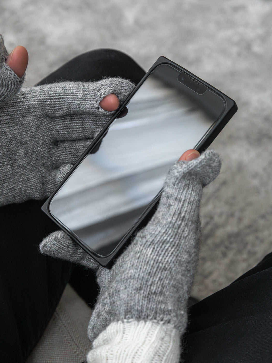 Recycled Wool Gloves - Light Grey