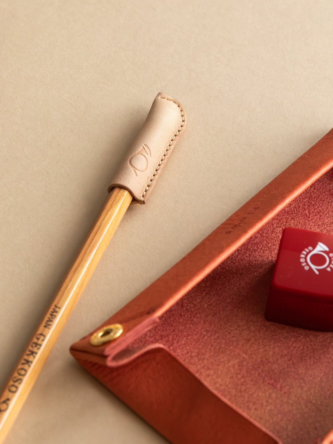 GEKKOSO Leather Pencil Cap