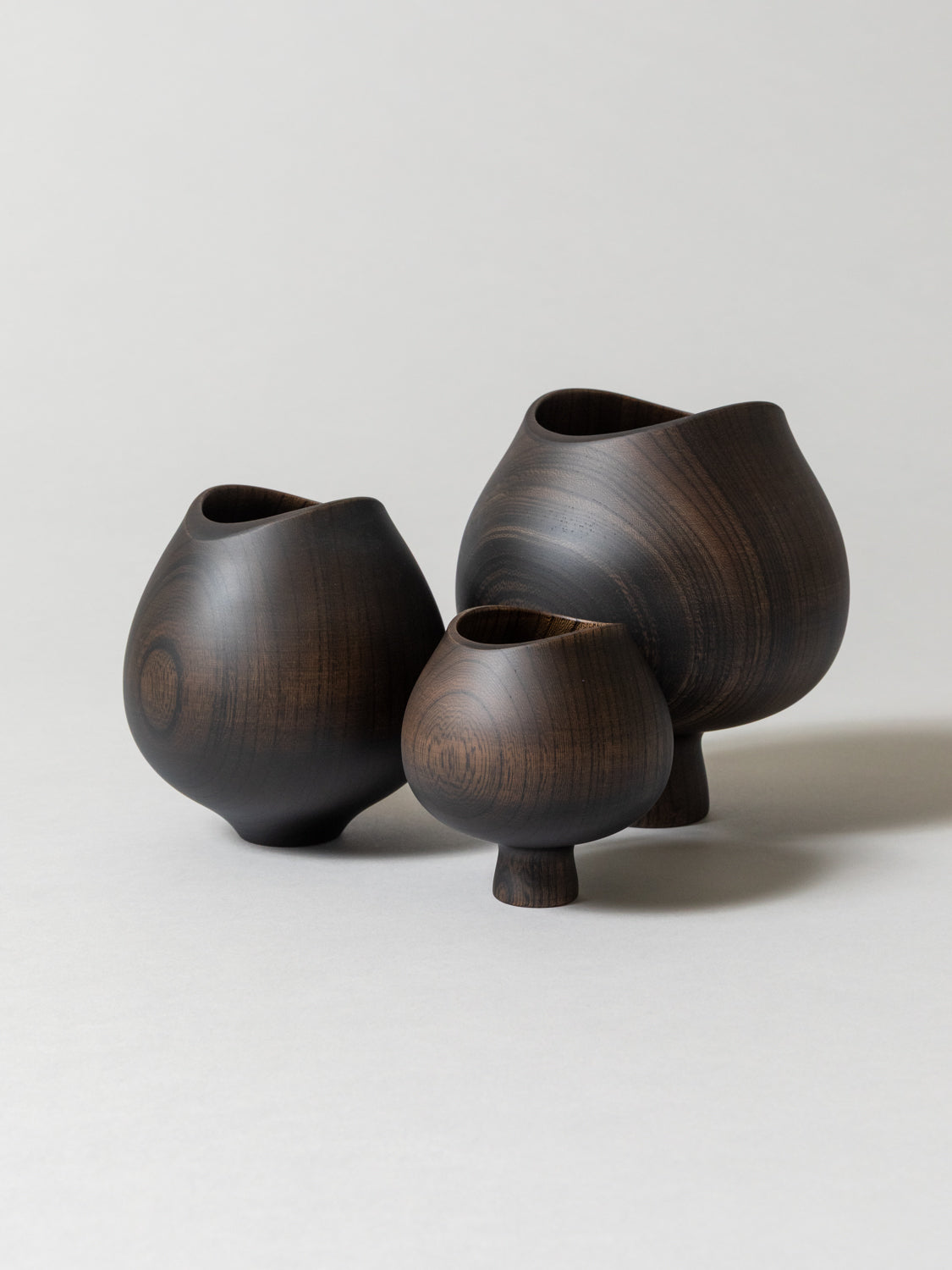 AEKA Object Footed Vase, Black