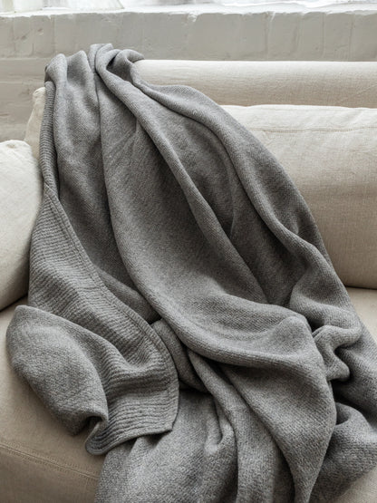 Lana Blanket